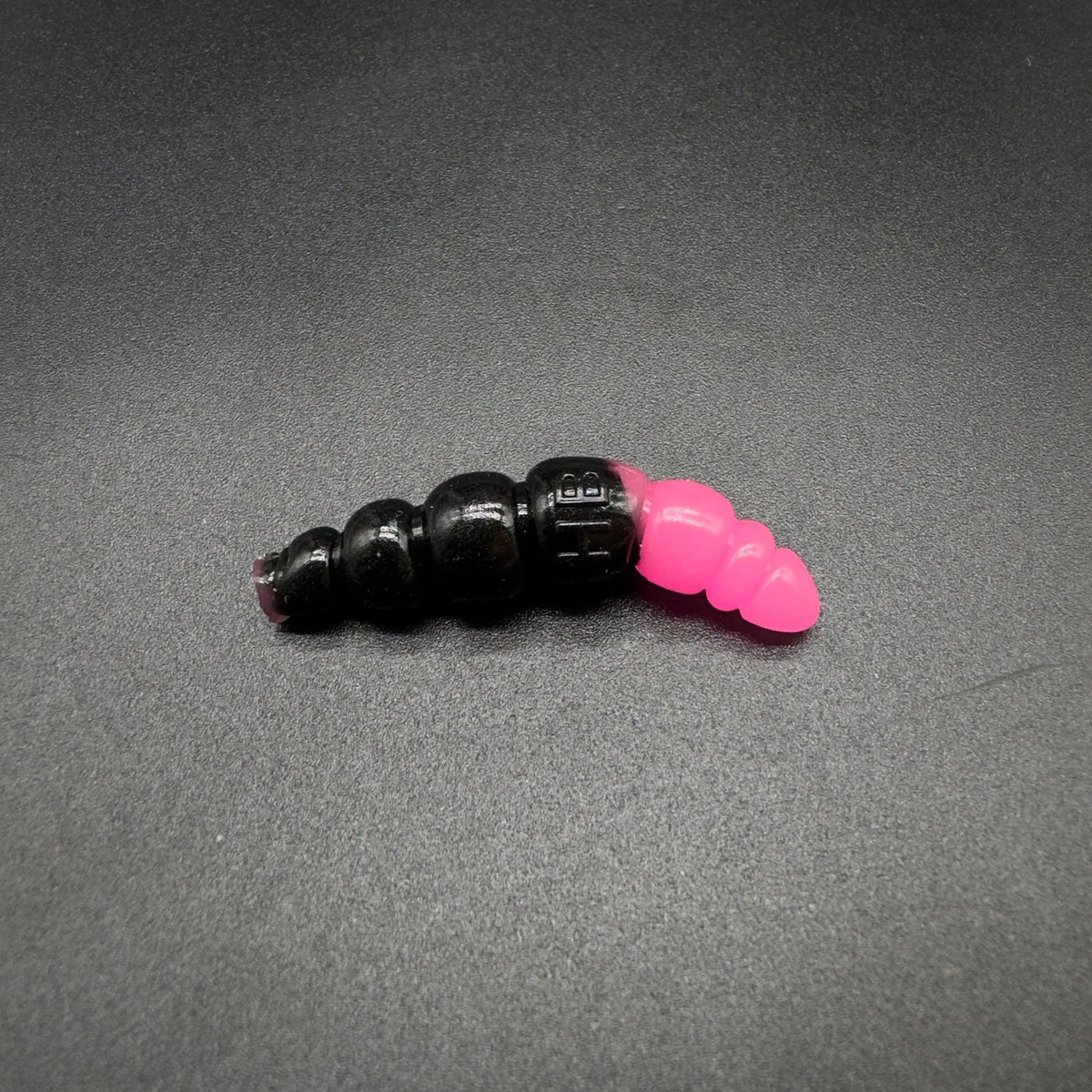 Larva Apod 37mm (color:Black+Pink UV)